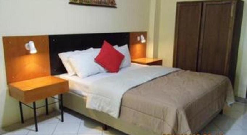 Augusta Pelabuhan Ratu Hotel Sukabumi Buitenkant foto