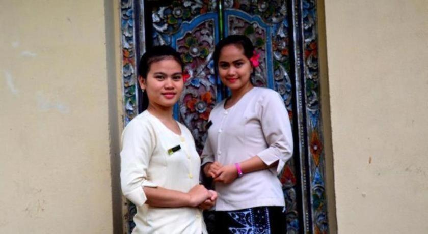 Augusta Pelabuhan Ratu Hotel Sukabumi Buitenkant foto